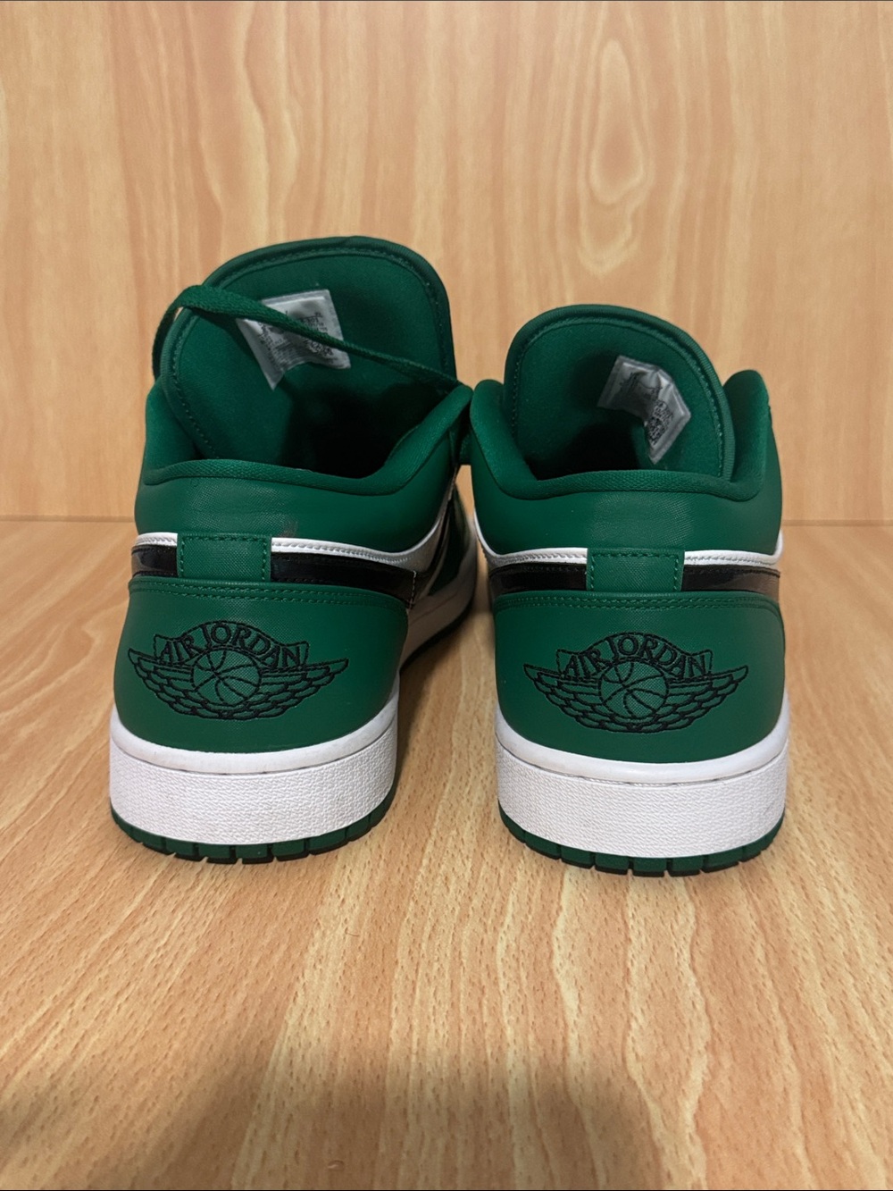 Nike Air Jordan 1 Low 'Pine Green' - Picture 4 of 6